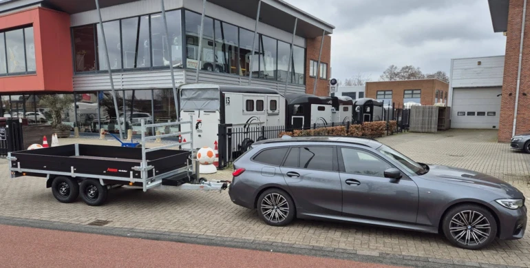 Wat moet u doen tegen een slingerende aanhangwagen?