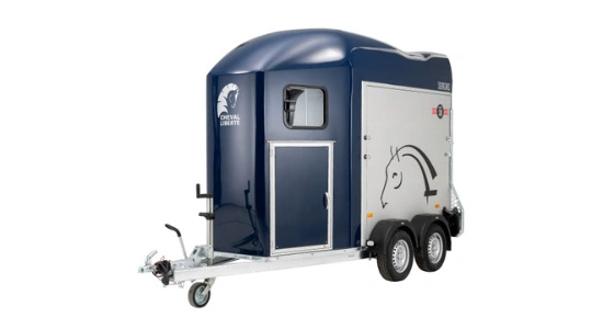 Paardentrailer voor 1.5 paarden in het blauw 