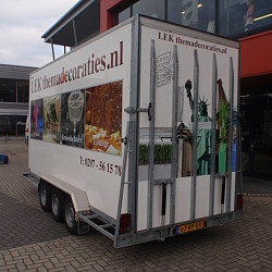 Aangepaste bloemenwagen