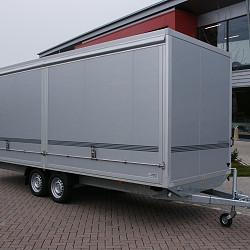 Humbaur gesloten wagen met grote zijklep