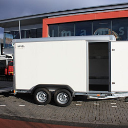 Henra gesloten bakwagen grote korting!!