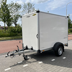 Humbaur gesloten aanhangwagen