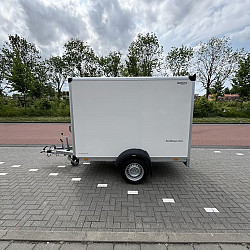 Humbaur gesloten aanhangwagen
