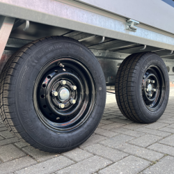 Henra plateauwagen PL273518 / 2700kg
