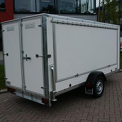 Surfplank gesloten aanhangwagen