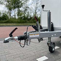 Humbaur gesloten aanhangwagen