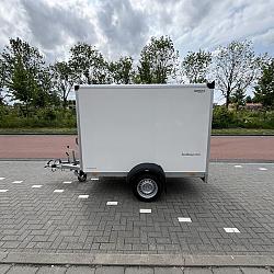 Humbaur gesloten aanhangwagen