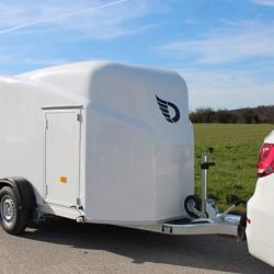 Debon Cargo 1300 Polyester wit + zijdeur / 1300kg