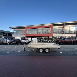 Hapert Plateauwagen / 2700kg