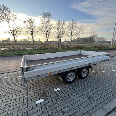 Hapert Plateauwagen / 2700kg