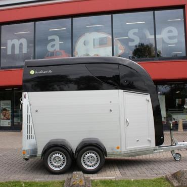 Careliner-ALU 2prds div.kleuren 348x169x239cm 2400/2700kg