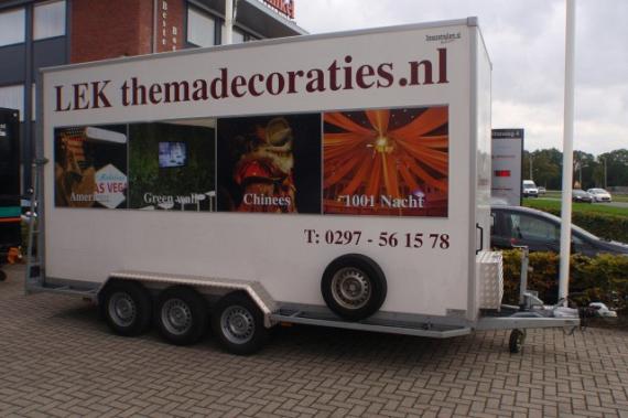 Bloemenwagen met diverse aanpassinge