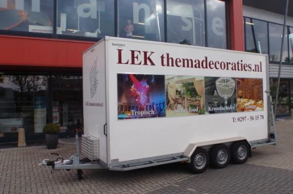 Bloemenwagen met diverse aanpassinge