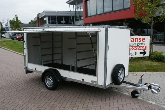 Surfplank gesloten aanhangwagen
