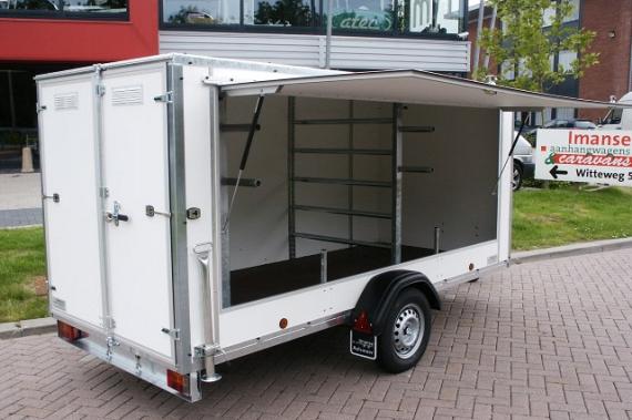 Surfplank gesloten aanhangwagen