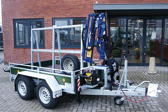 Bakwagen met laadkraan