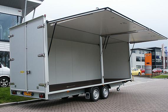 Humbaur gesloten wagen met grote zijklep
