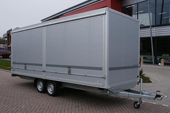 Humbaur gesloten wagen met grote zijklep