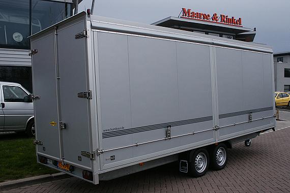 Humbaur gesloten wagen met grote zijklep