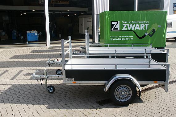 Bakwagen met bedrukte huif