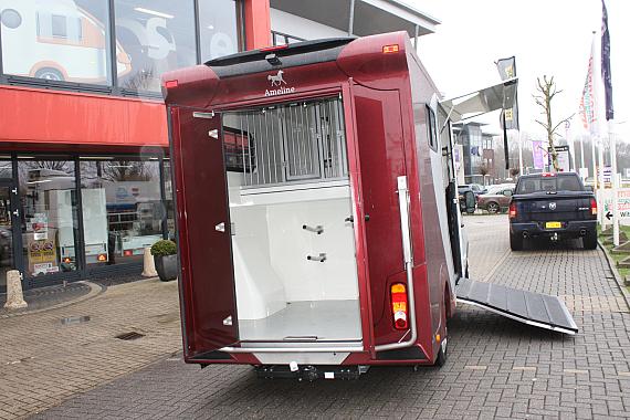 Paardenvrachtwagen / paardenauto automaat B-rijbewijs (3 pers)