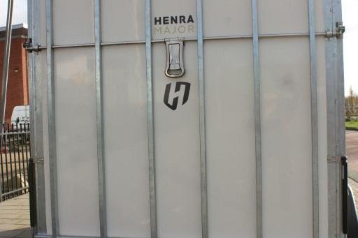 Henra gesloten bakwagen 365 x 183 x 190 cm