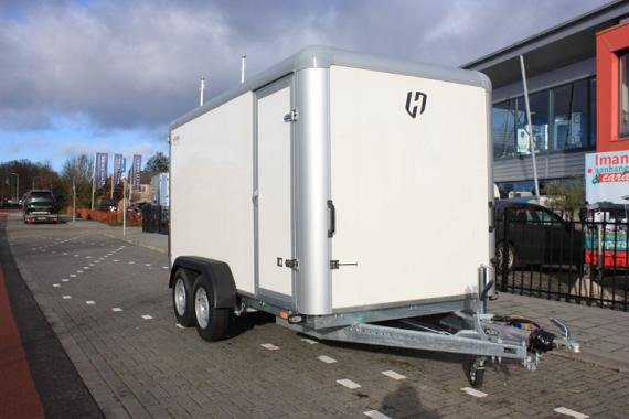 Henra gesloten bakwagen grote korting!!