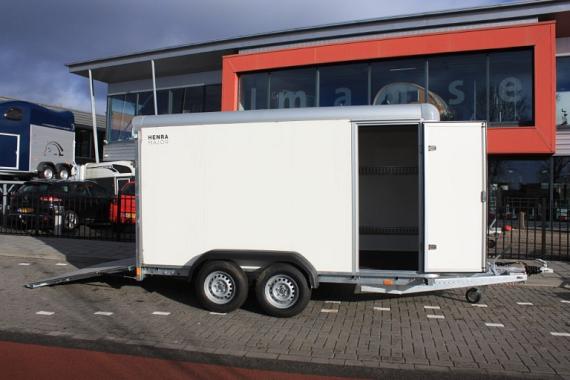 Henra gesloten bakwagen grote korting!!