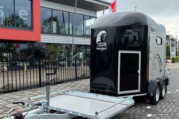 Koetsentrailer voor Menwagen