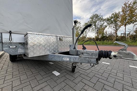 Henra plateauwagen met Huif