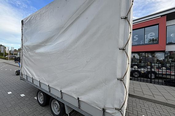 Henra plateauwagen met Huif