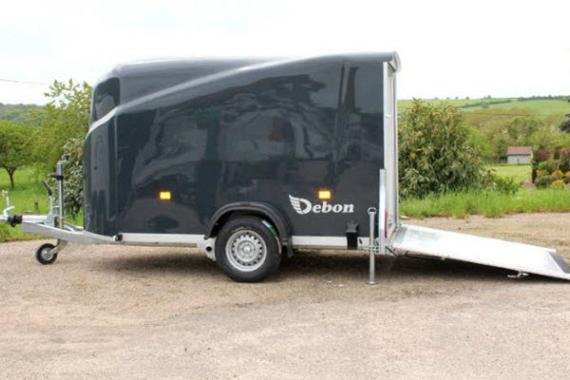 Debon Cargo 1300 Polyester + zijdeur / 1300kg (in kleur)