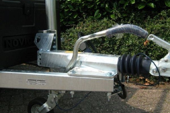 Henra bakwagen BA103013 1as ongeremd  307x135 cm 750kg