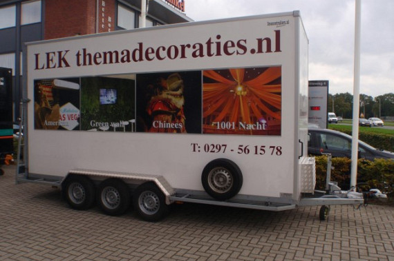 Aangepaste bloemenwagen