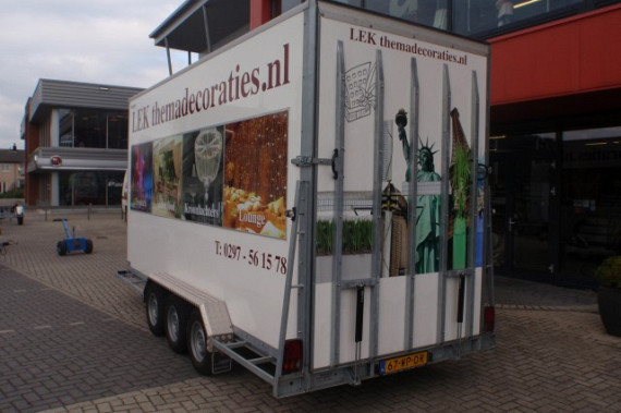 Aangepaste bloemenwagen