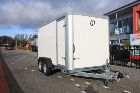 Henra gesloten bakwagen grote korting!!