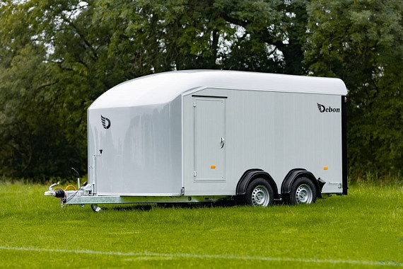 Debon Roadster 800 Alu + extra zijdeur / 3500kg
