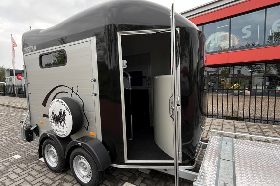 Koetsentrailer voor Menwagen