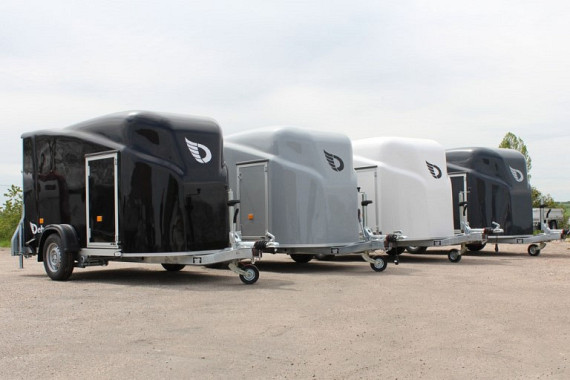 Debon Cargo 1300 Polyester + zijdeur / 1300kg (in kleur)