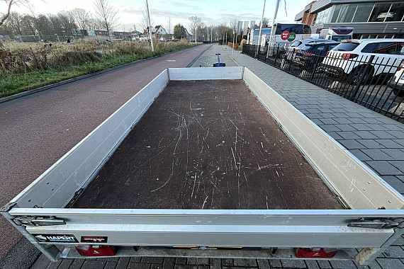 Hapert Plateauwagen / 2700kg