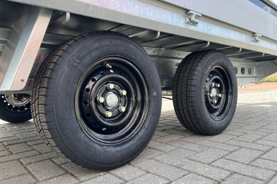 Henra plateauwagen PL273518 / 2700kg