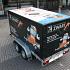 Bakwagen met bedrukte huif