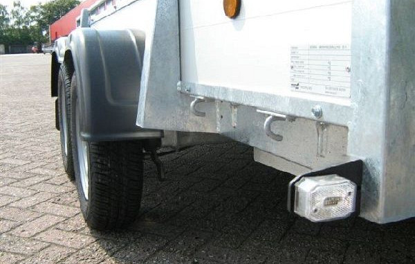 Henra bakwagen BA273013 2as geremd 307x135 cm 2700kg