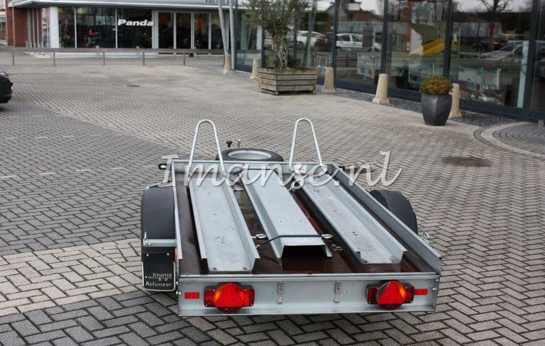 Motortrailer 2 motoren ongeremd / nr 5
