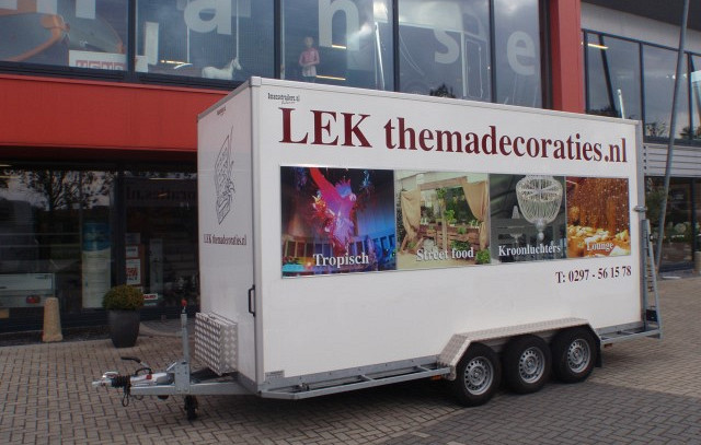 Aangepaste bloemenwagen