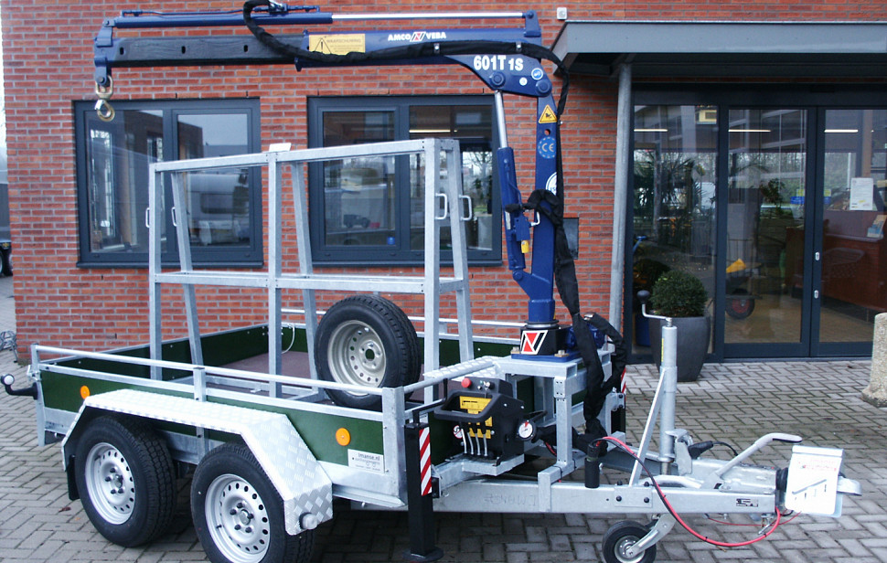 Bakwagen met laadkraan