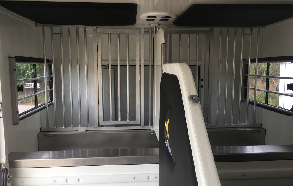 Paardenvrachtwagen / automaat B-rijbewijs (3 pers)