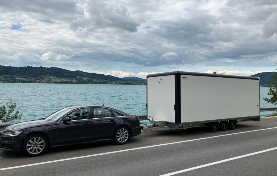 Henra gesloten plateauwagen 2-as 351x185x160cm 2000kg