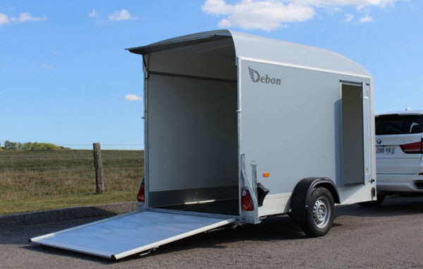 Debon Roadster 300 Plywood / 1300kg