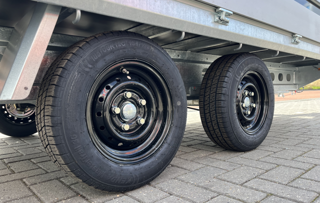 Henra plateauwagen PL273518 / 2700kg